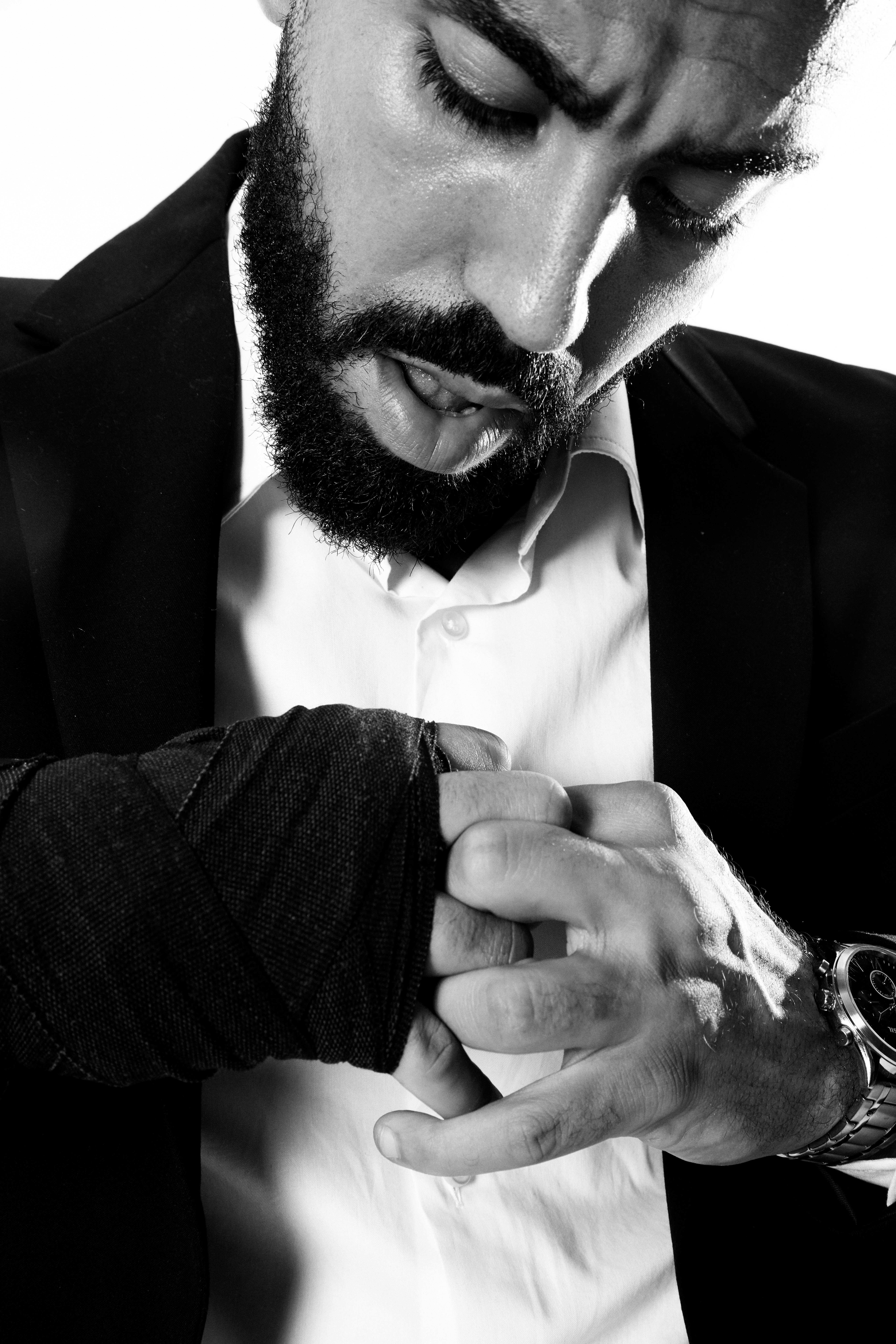 Photoshoot de Djibril Sahih, image noir et blanc 2